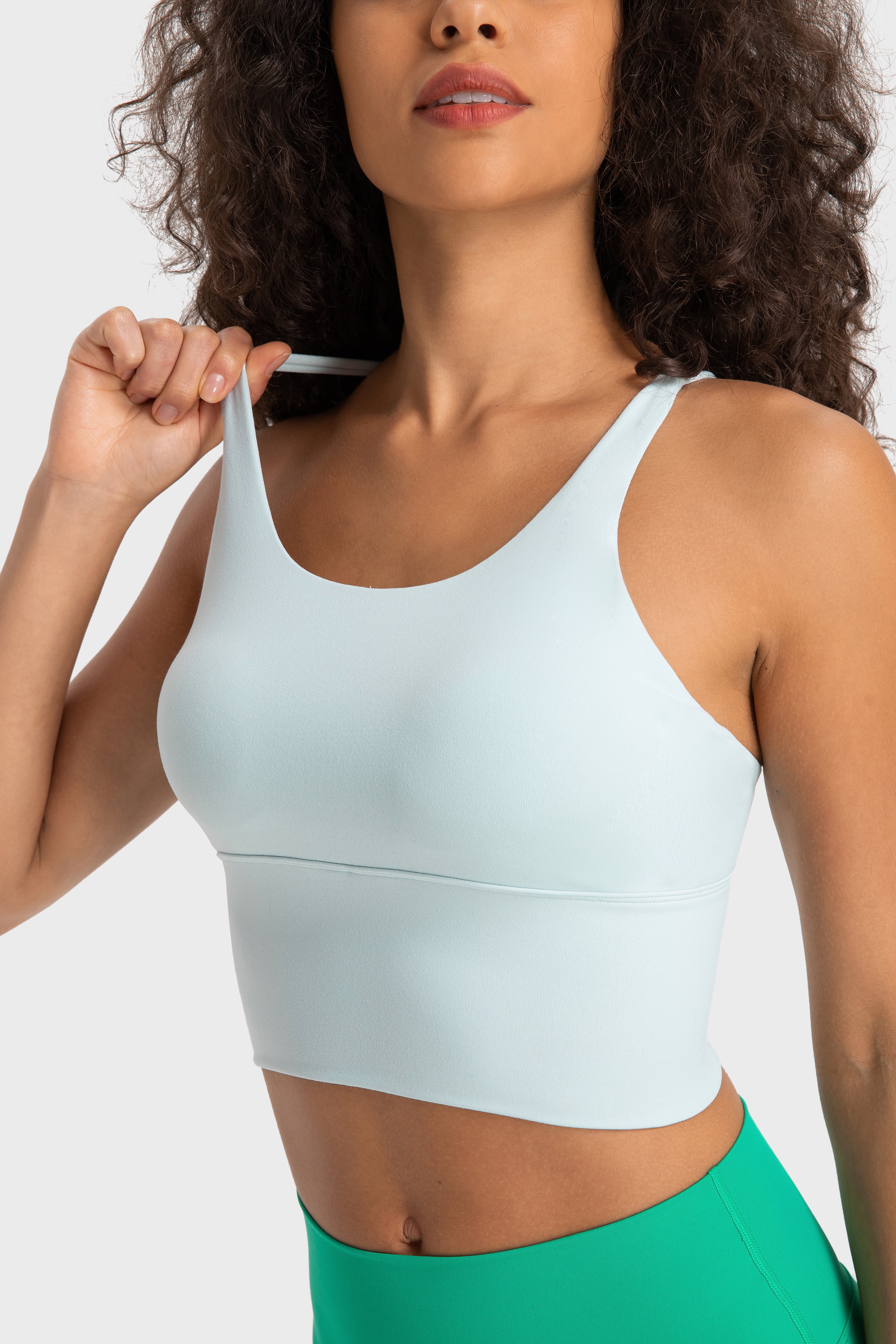 Racerback Sports Bra Tank Top — Breathable Yoga & Gym Crop Top with Open Back